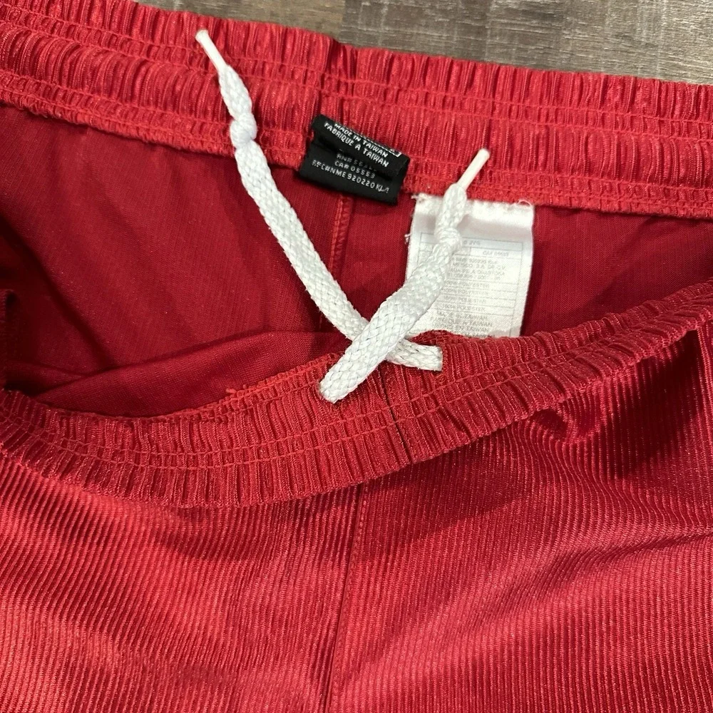 Nike‎ Basketball Shorts Mens Large Red Mesh Athletic Gym Shiny Y2K 8.5 Inseam